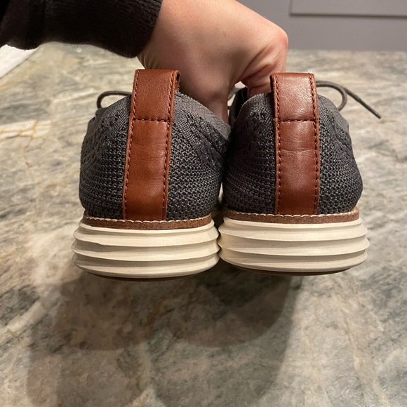 Men’s Cole Haan Sneakers in Grey Size: 8 - Picture 4 of 7